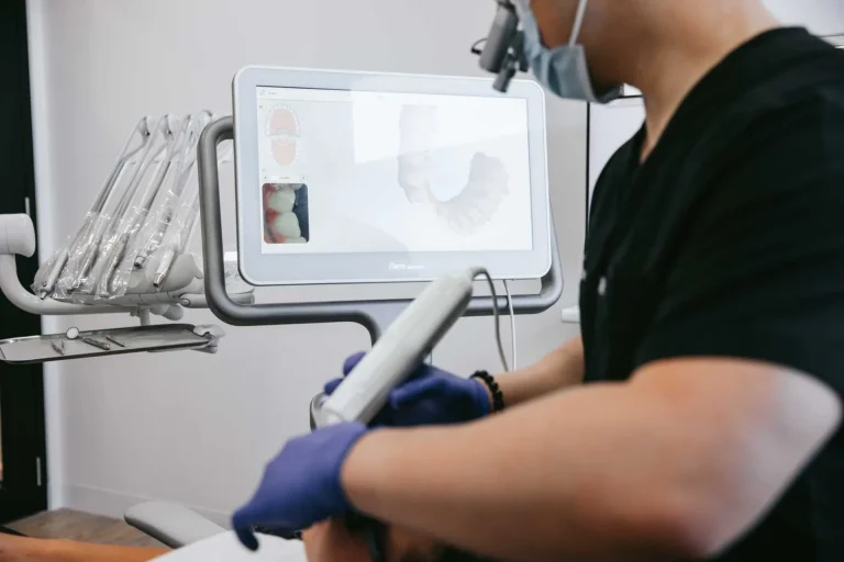 Effective Gum Disease Treatment for Local Patients